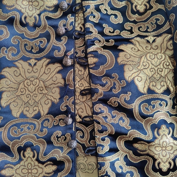 Gold and Black vintage blouse with mandarin collar and Chinese knot buttoms - Picture 6 of 16